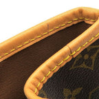 Louis Vuitton Monogram Batignolles Vertical Tote — view 7