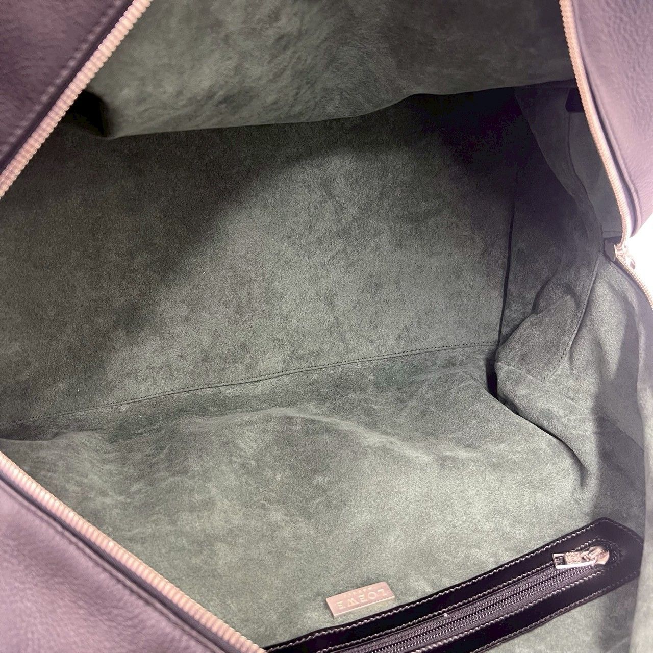Loewe Log Leather 2-Way Boston Bag Black — view 9
