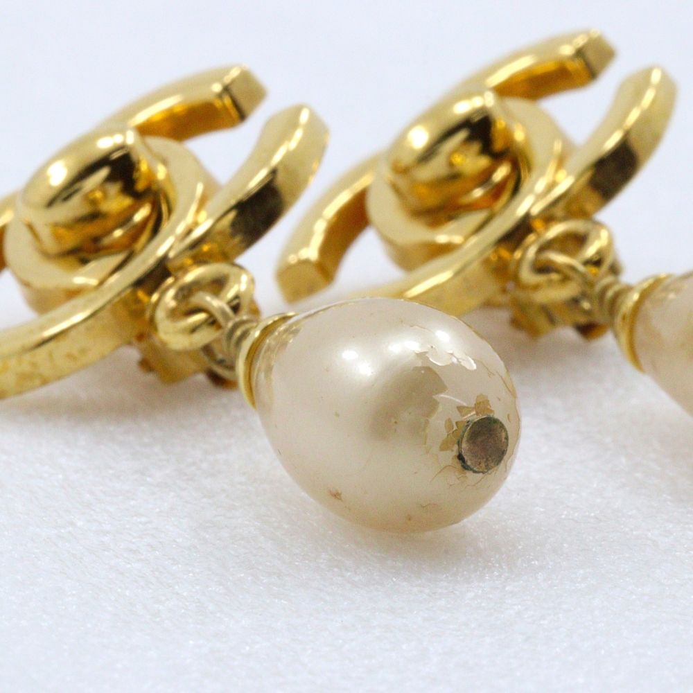 Chanel CC Logo Turnlock Motif Vintage Gold Plated Faux Pearl Earrings — view 7