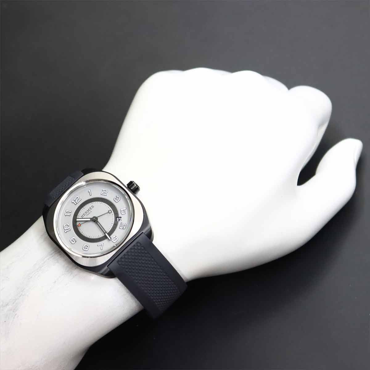 Hermes 08 Extra Large Sp1 Watch Date Gray Titanium Automatic Winding — view 4
