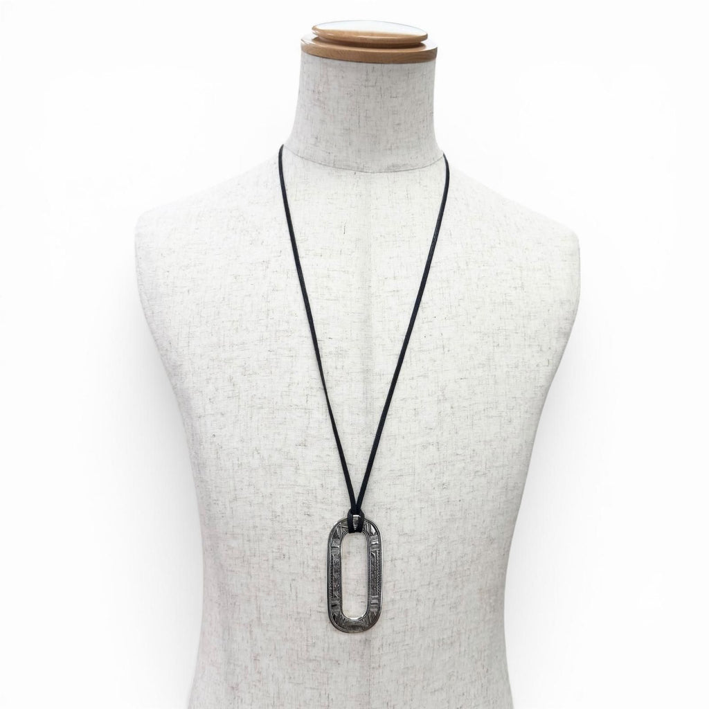 Hermes Touareg Pendant Leather Oval Necklace Silver — view 2