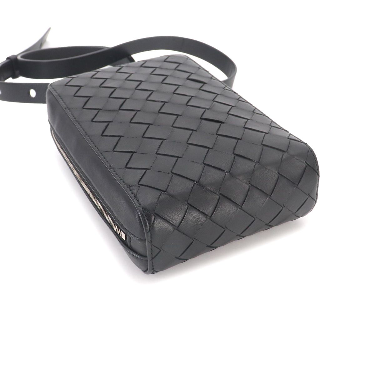 Bottega Veneta Intrecciato Crossbody Shoulder Bag Leather Black — view 5