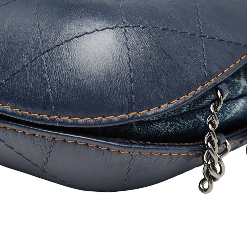 Chanel CC Logo Gabriel de Crossbody Chain Shoulder Bag Bucket Drawstring Blue — view 4