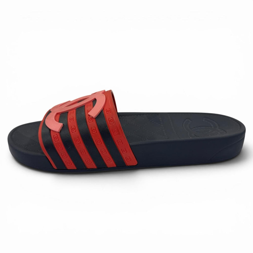 Chanel CC Logo Border Pattern Rubber Slides Sandals Red Navy — view 4