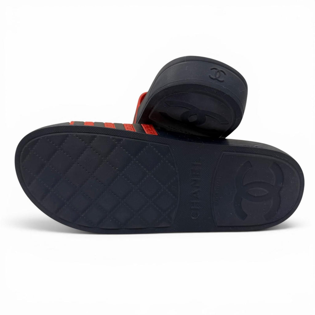Chanel CC Logo Border Pattern Rubber Slides Sandals Red Navy — view 6