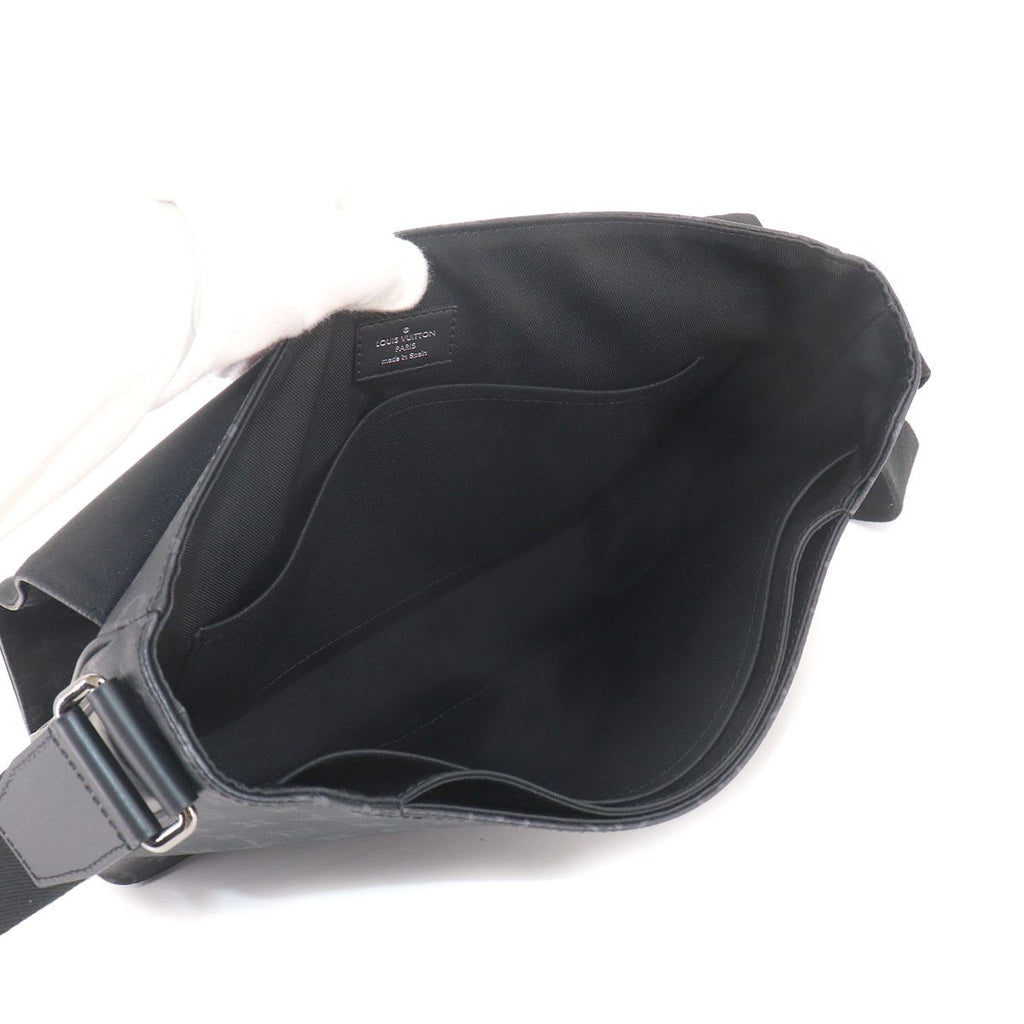 Louis Vuitton Monogram Eclipse District MM NM Shoulder Bag Black — view 7