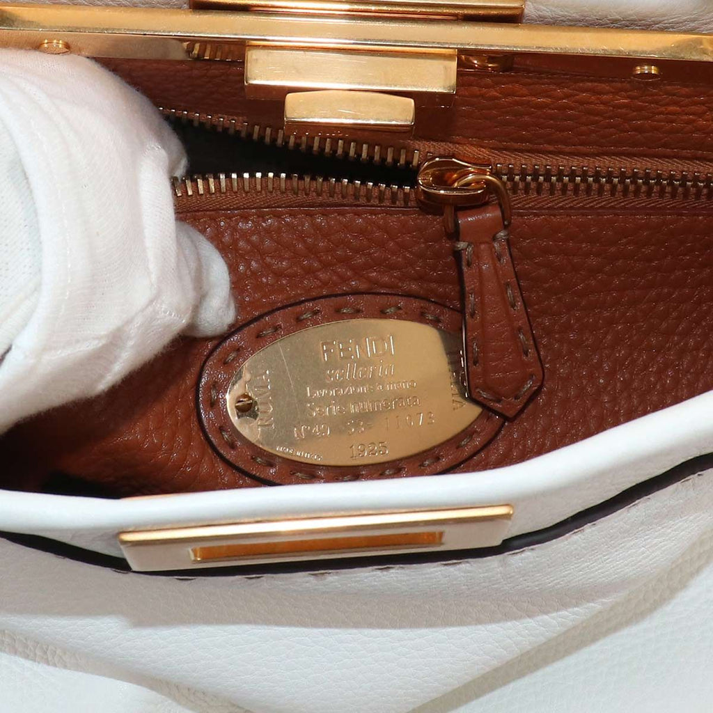 Fendi Selleria Peekaboo Regular 2-Way Bag Leather White Navy — view 7