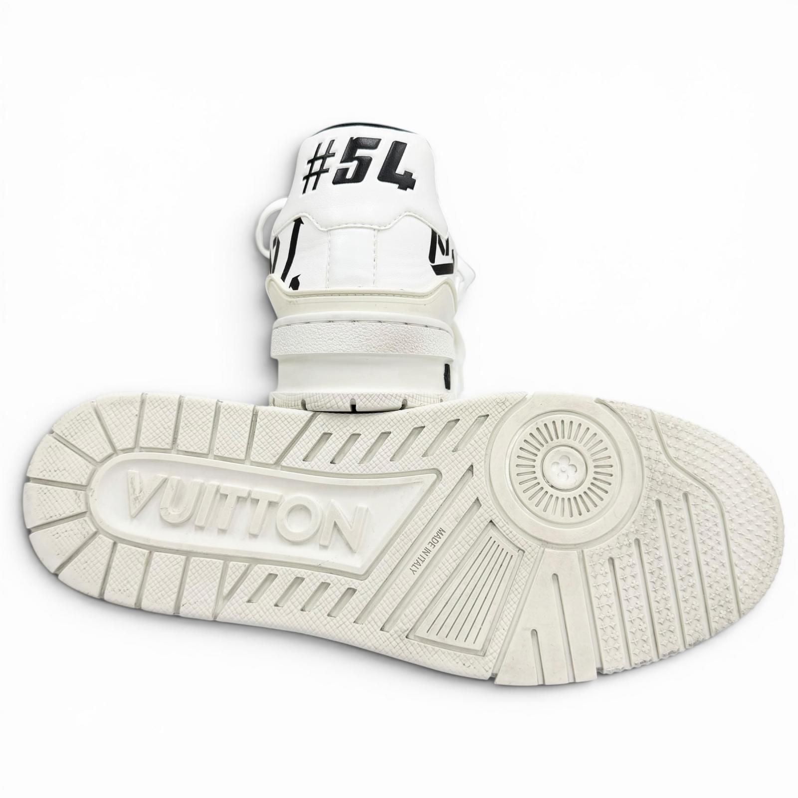 Louis Vuitton LV Trainer Line Leather LV Logo All Over Pattern Low Cut Sneakers — view 4
