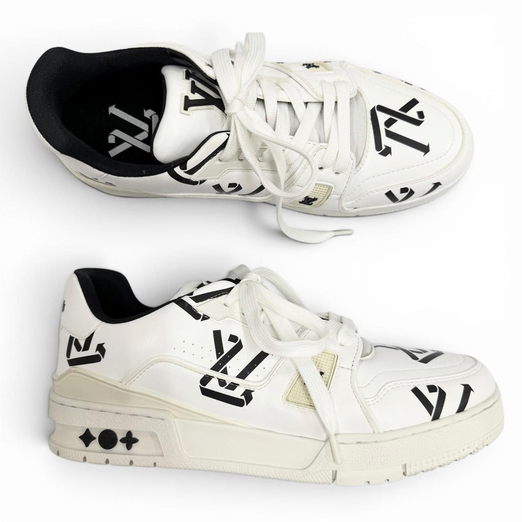 Louis Vuitton LV Trainer Line Leather LV Logo All Over Pattern Low Cut Sneakers — view 5