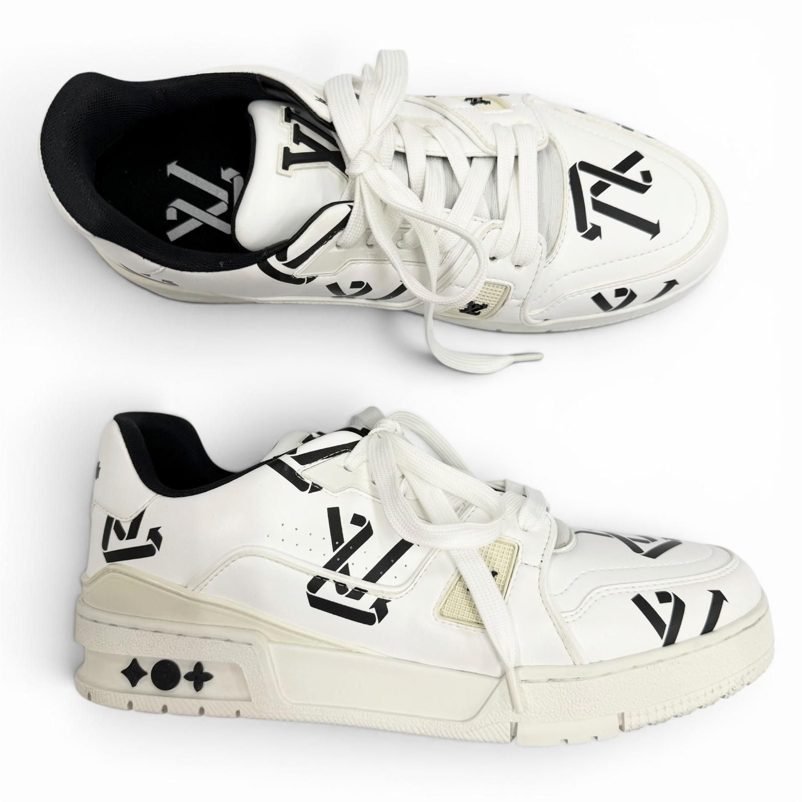 Louis Vuitton LV Trainer Line Leather LV Logo All Over Pattern Low Cut Sneakers — view 5