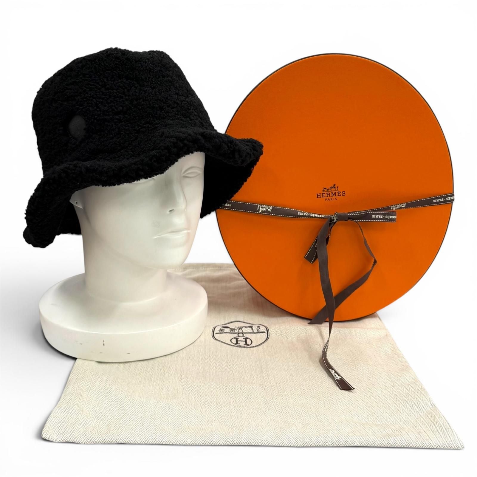 Hermes Faux Vue Clou de Selle Patch Merino Shearling Bucket Hat Black 57 — view 2