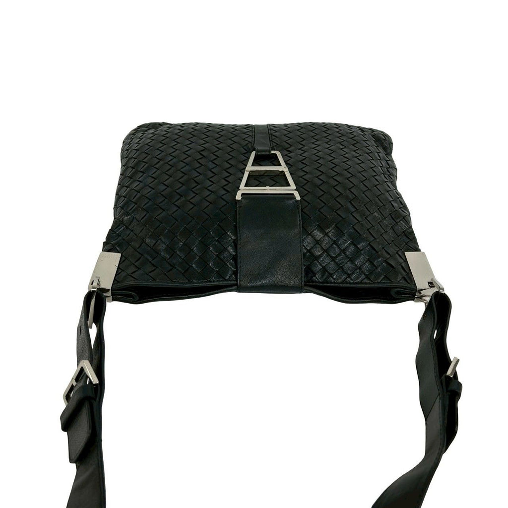 Bottega Veneta Intrecciato Leather Shoulder Bag Pochette Crossbody Black — view 4