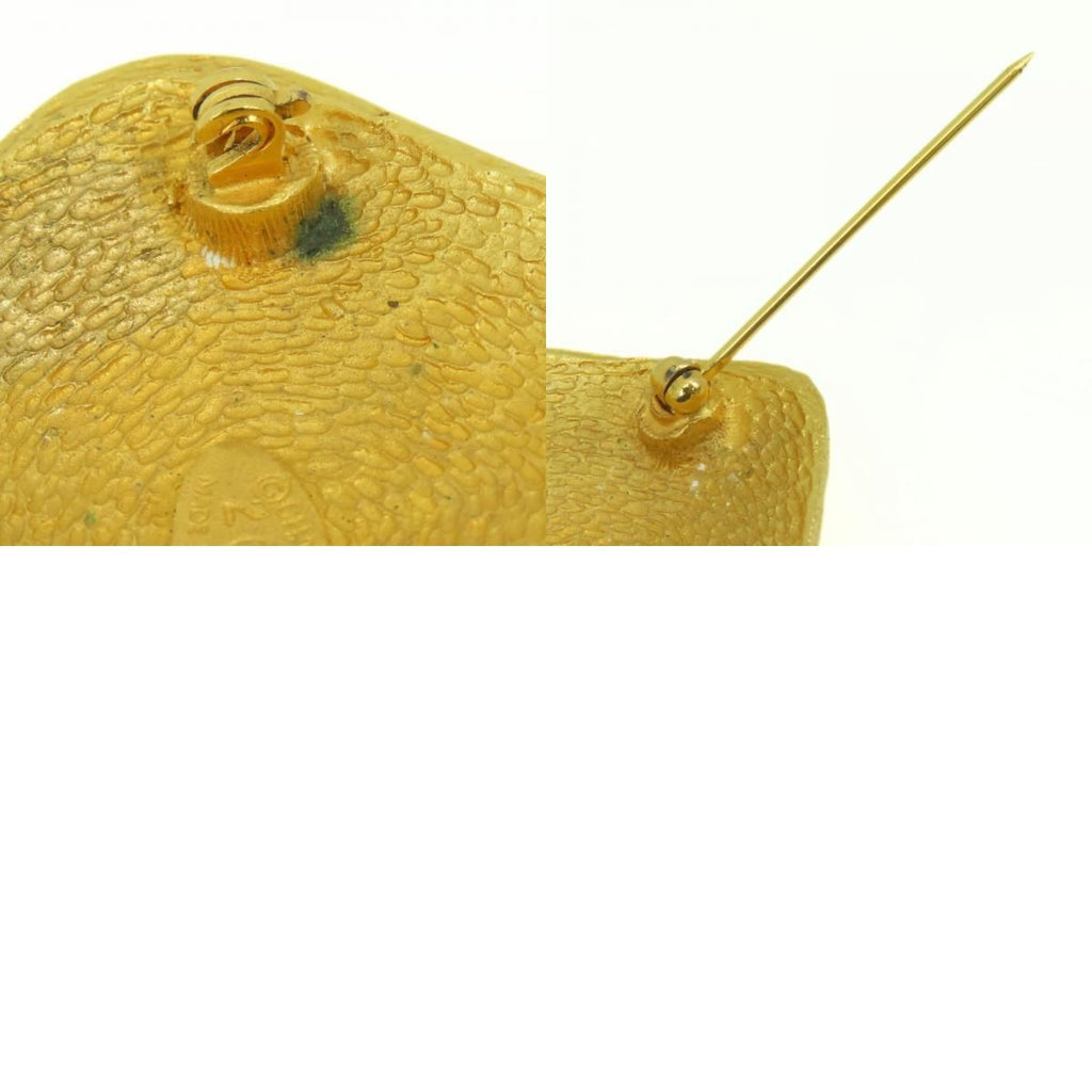Chanel Brooch CC Logo Metal Gold 29 Diamond Plated — view 9