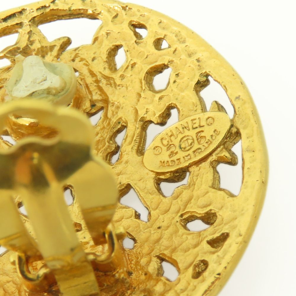 Chanel Earrings CC Logo Metal Gold Plated 26 — view 5