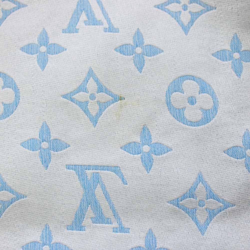 Louis Vuitton T-shirting Monogram Shawl All Over Pattern Silk Blue White Scarf — view 4