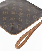 Louis Vuitton Pouch Brown — view 9