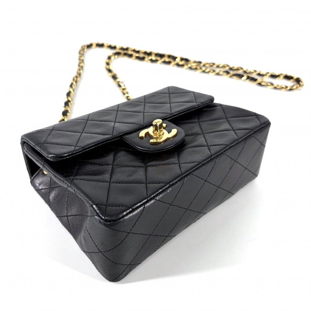 Chanel Shoulder Bag Mini Quilted Chain Turnlock Crossbody Mini Vintage CC Logo — view 3