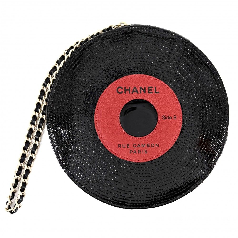 Chanel Clutch Record Chain Pouch Patent Leather Black Gold — view 2