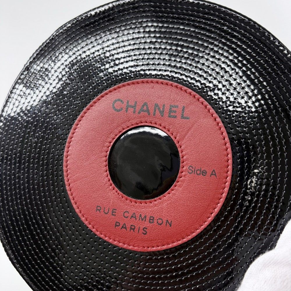 Chanel Clutch Record Chain Pouch Patent Leather Black Gold — view 8