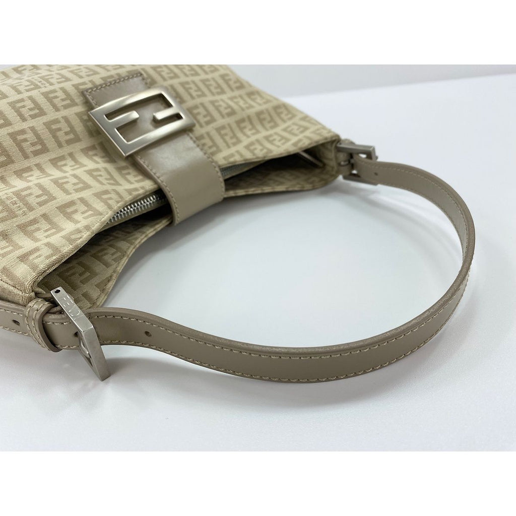 Fendi Shoulder Bag Beige — view 9