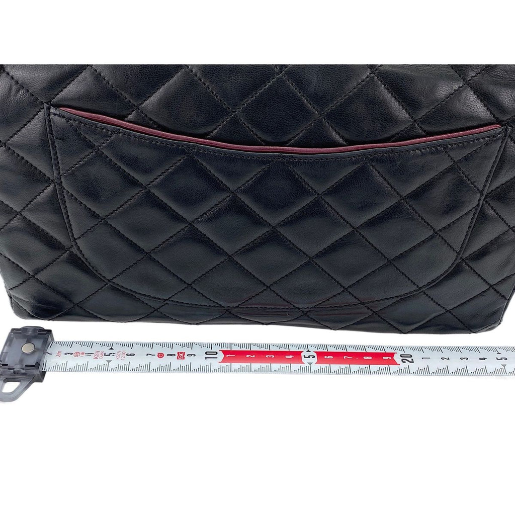 Chanel Shoulder Bag Quilted — view 3