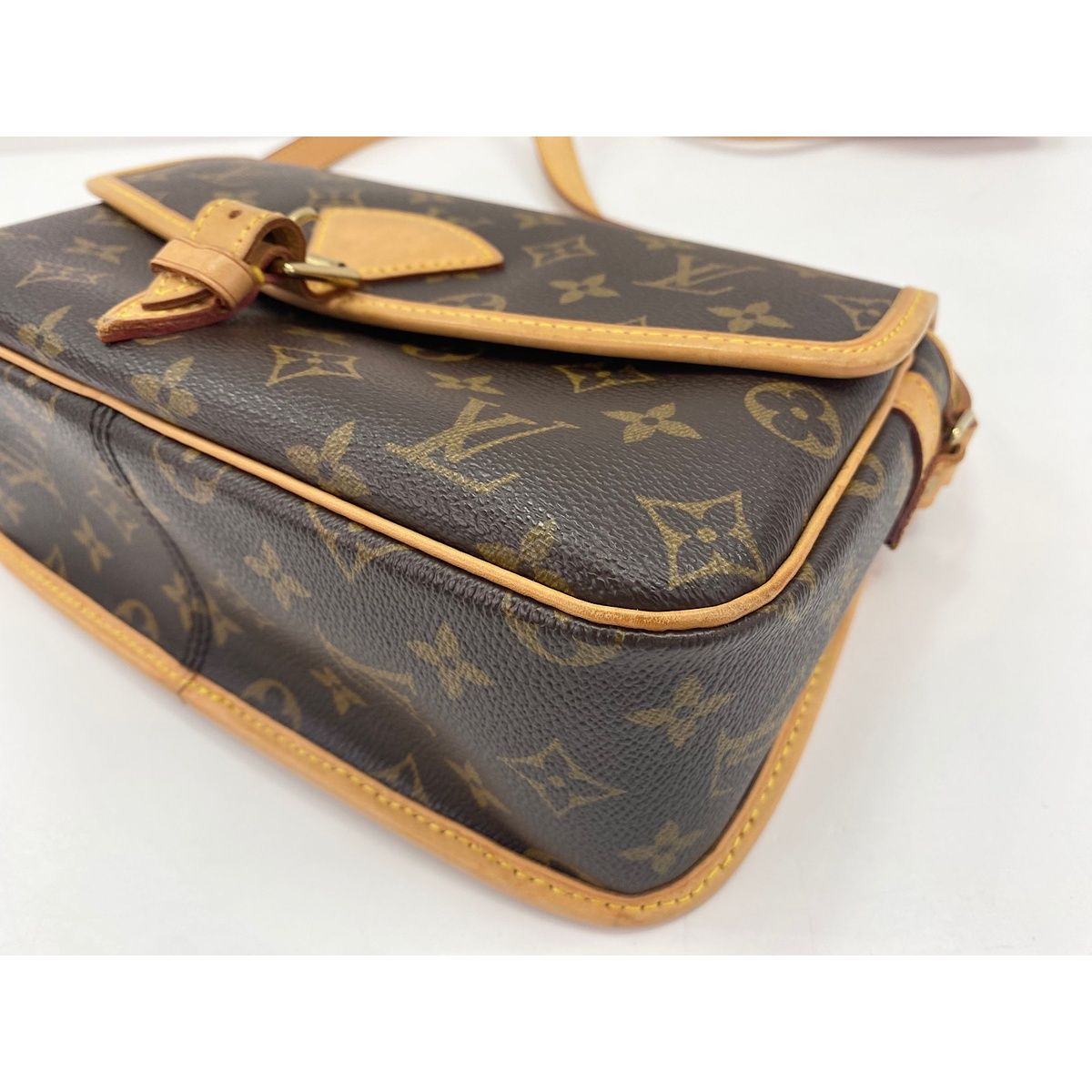Louis Vuitton Shoulder Bag Sologne — view 7