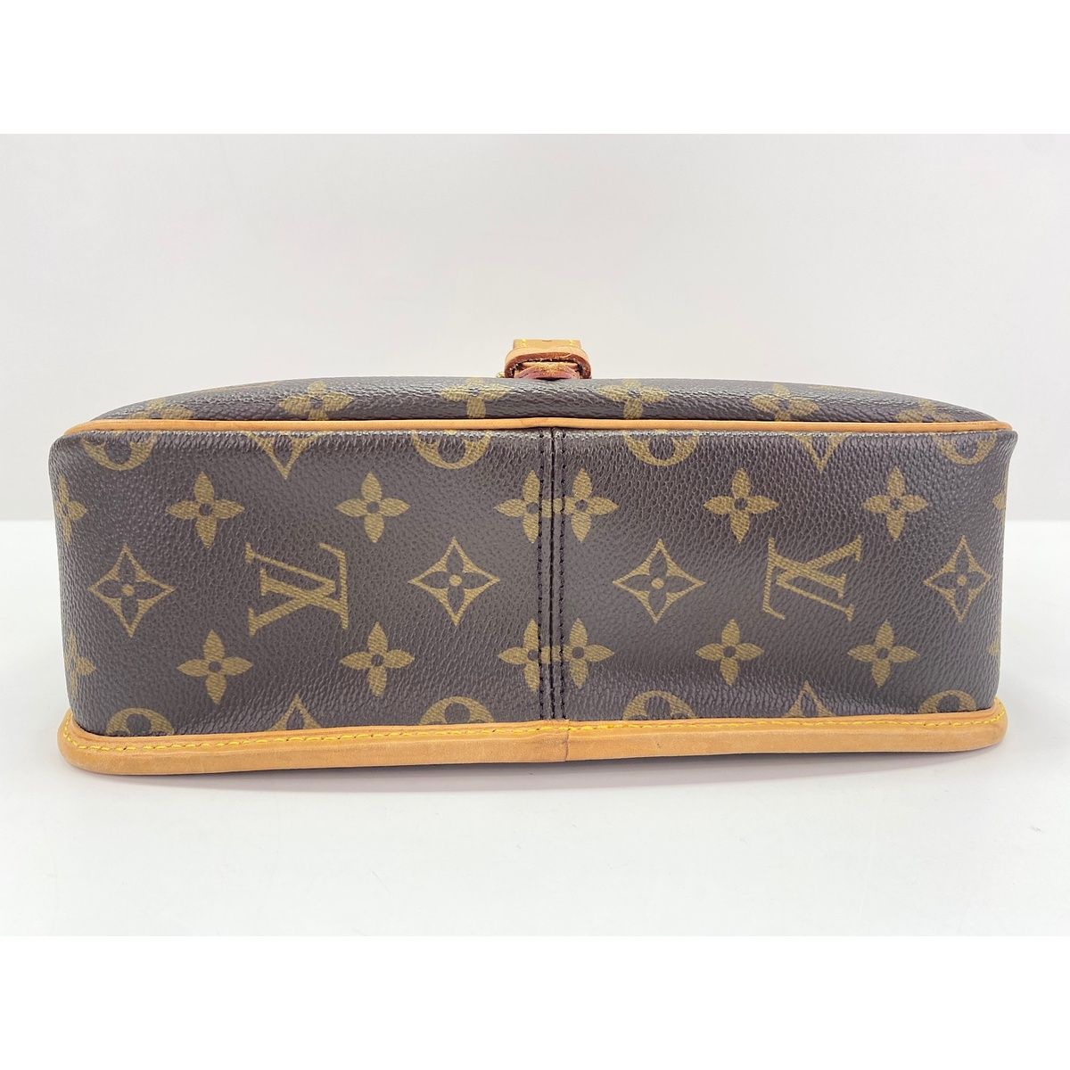 Louis Vuitton Shoulder Bag Sologne — view 6