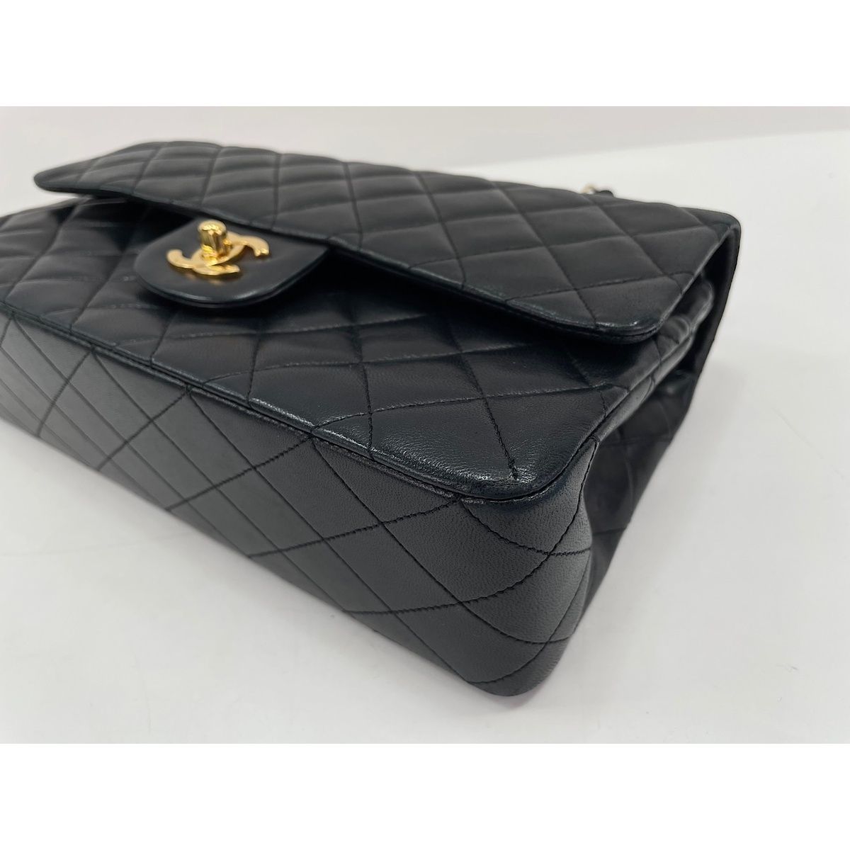 Chanel Shoulder Bag Quilted 25 — view 7