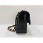 Chanel Shoulder Bag Quilted 23 — view 5