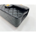 Chanel Shoulder Bag Quilted 23 — view 8