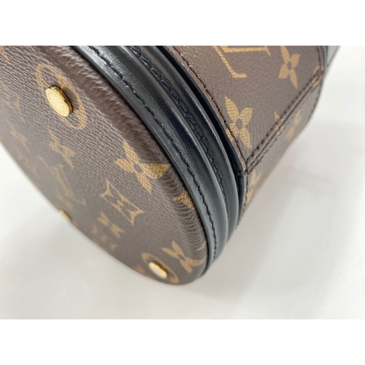Louis Vuitton Shoulder Bag Kanoe — view 8