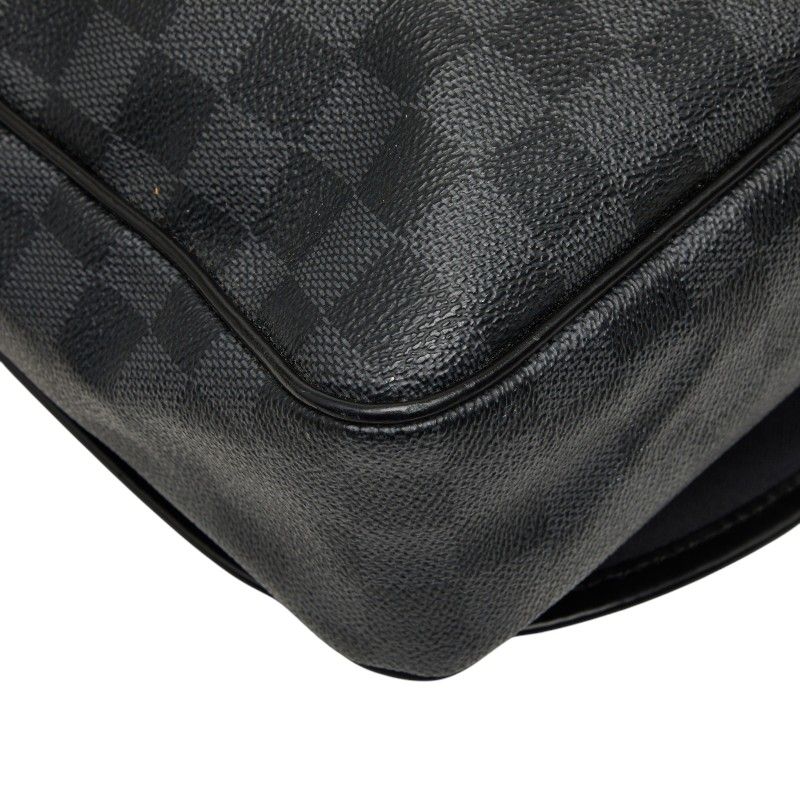 Louis Vuitton Damier Graphite Daniel MM Crossbody Shoulder Bag Black Leather — view 7