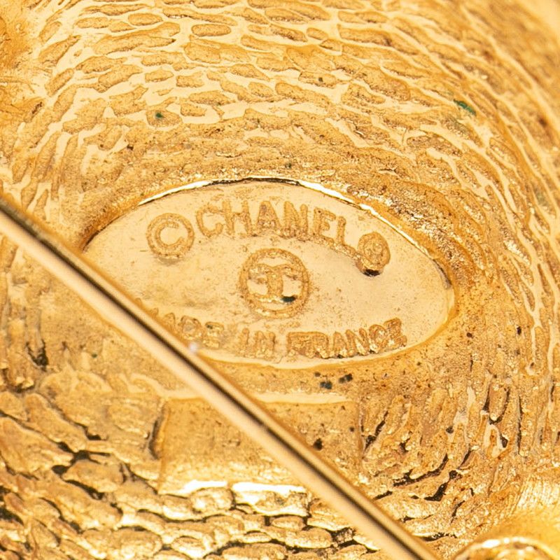 Chanel CC Logo Vintage Round Brooch Gold Plated — view 3