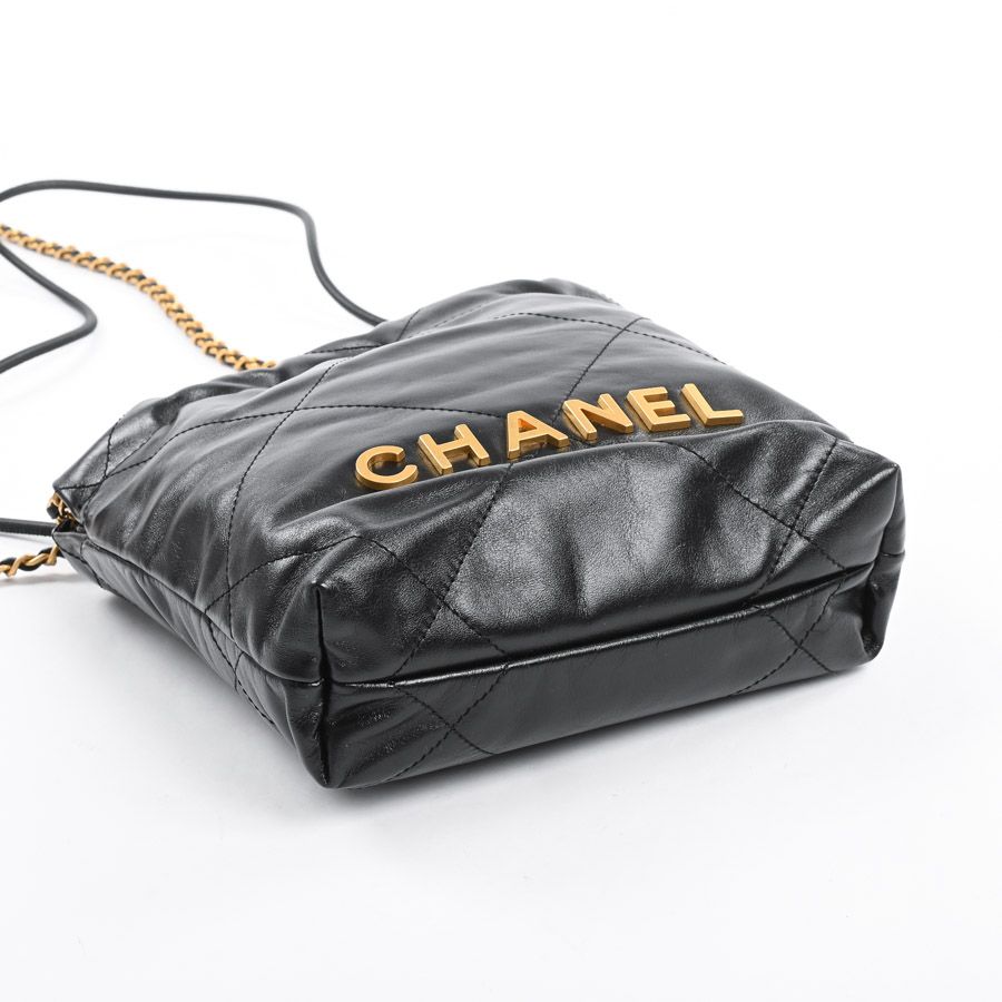 Chanel Shoulder Bag 22 Mini — view 5