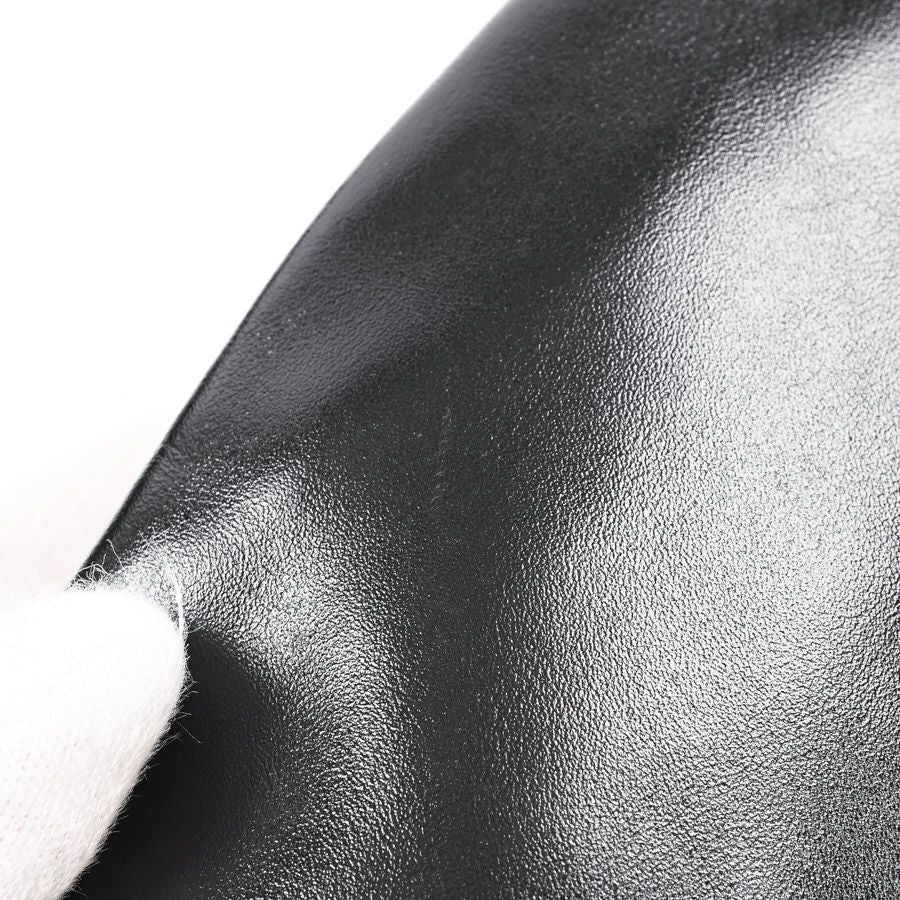 Chanel Shoulder Bag 22 Small — view 8