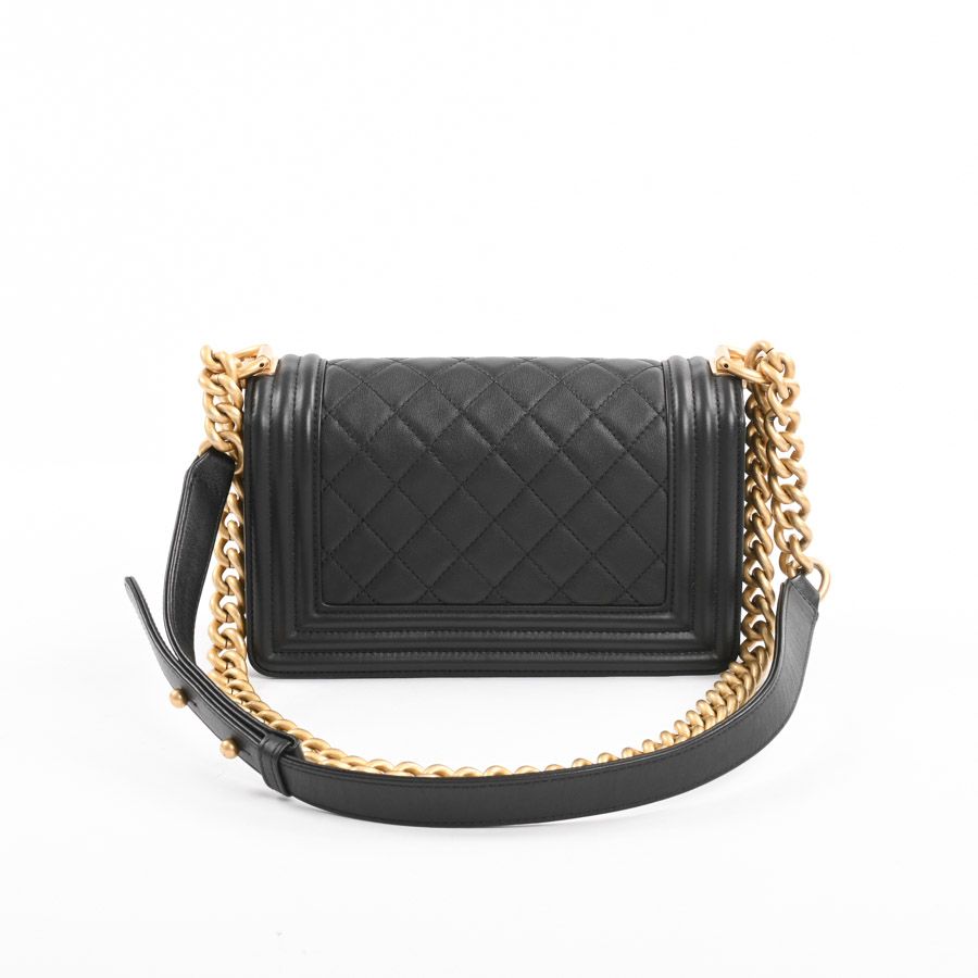Chanel Shoulder Bag Boy Small — view 3