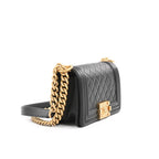Chanel Shoulder Bag Boy Small — view 2