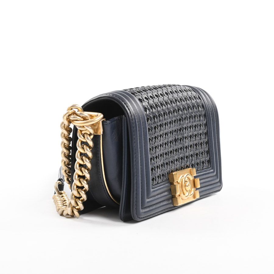 Chanel Shoulder Bag Boy Small — view 2