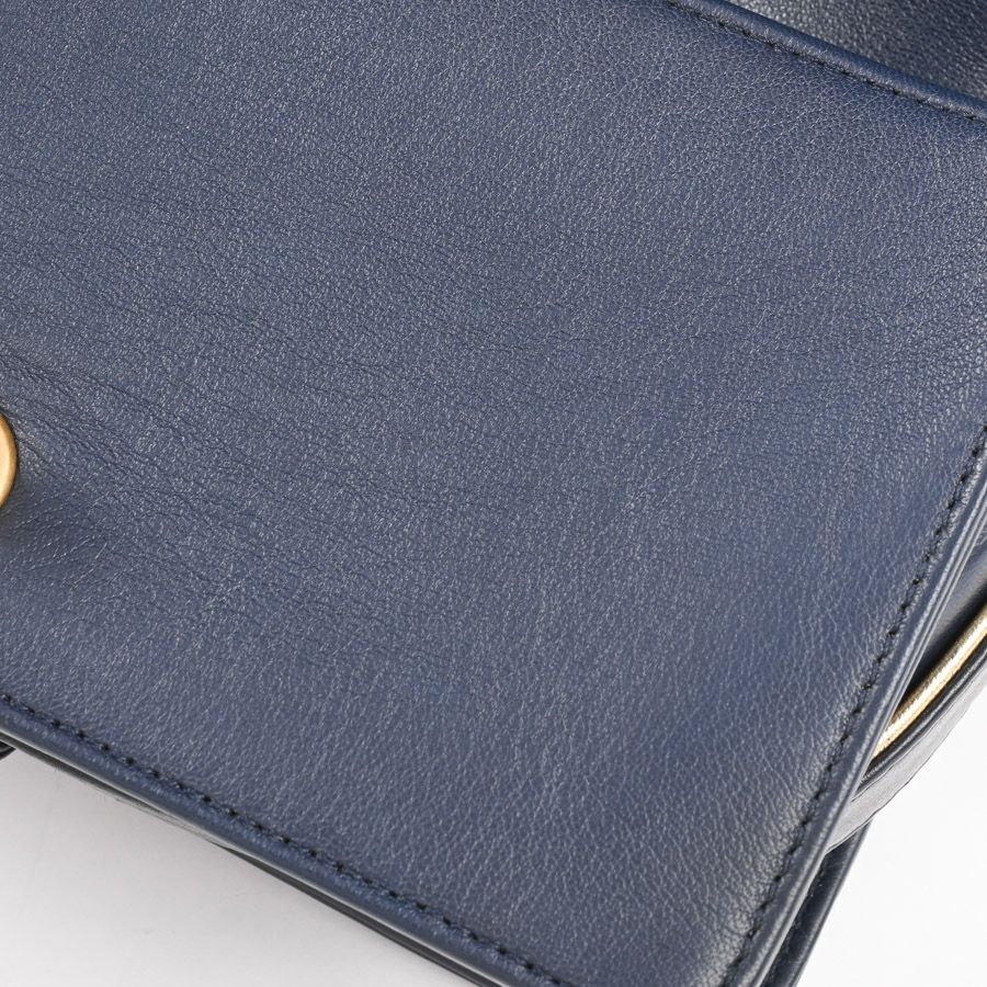 Chanel Shoulder Bag Boy Small — view 8