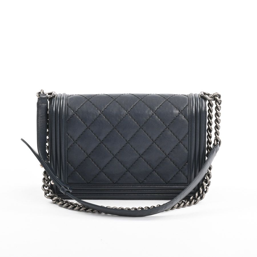 Chanel Shoulder Bag Boy Large — view 3