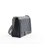 Chanel Shoulder Bag Boy Large — view 2