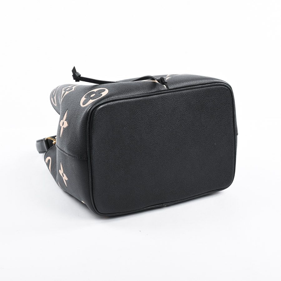 Louis Vuitton Handbag Neo Noe MM — view 5