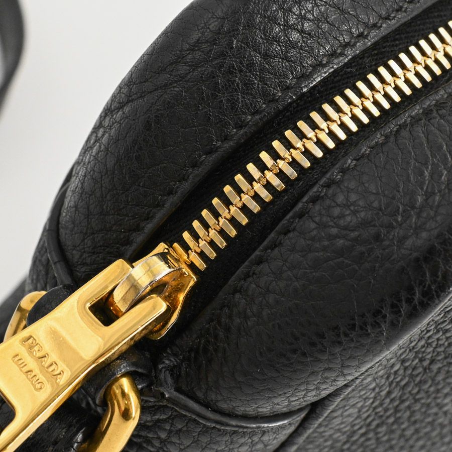 Prada Shoulder Bag Vitello Daino Small — view 7