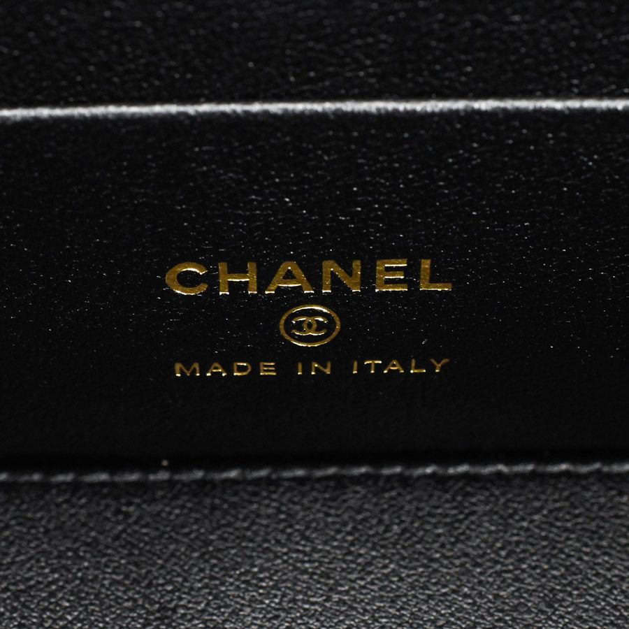 Chanel Shoulder Bag Chain Vanity — view 6