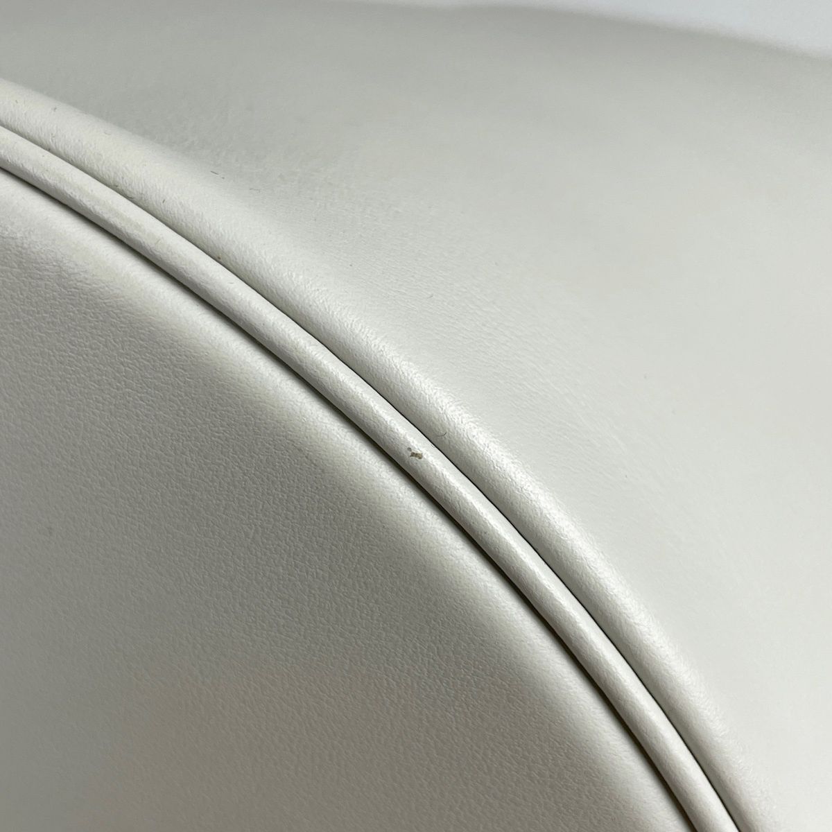 Celine Bucket 16 2-Way Shoulder Bag Leather White — view 3