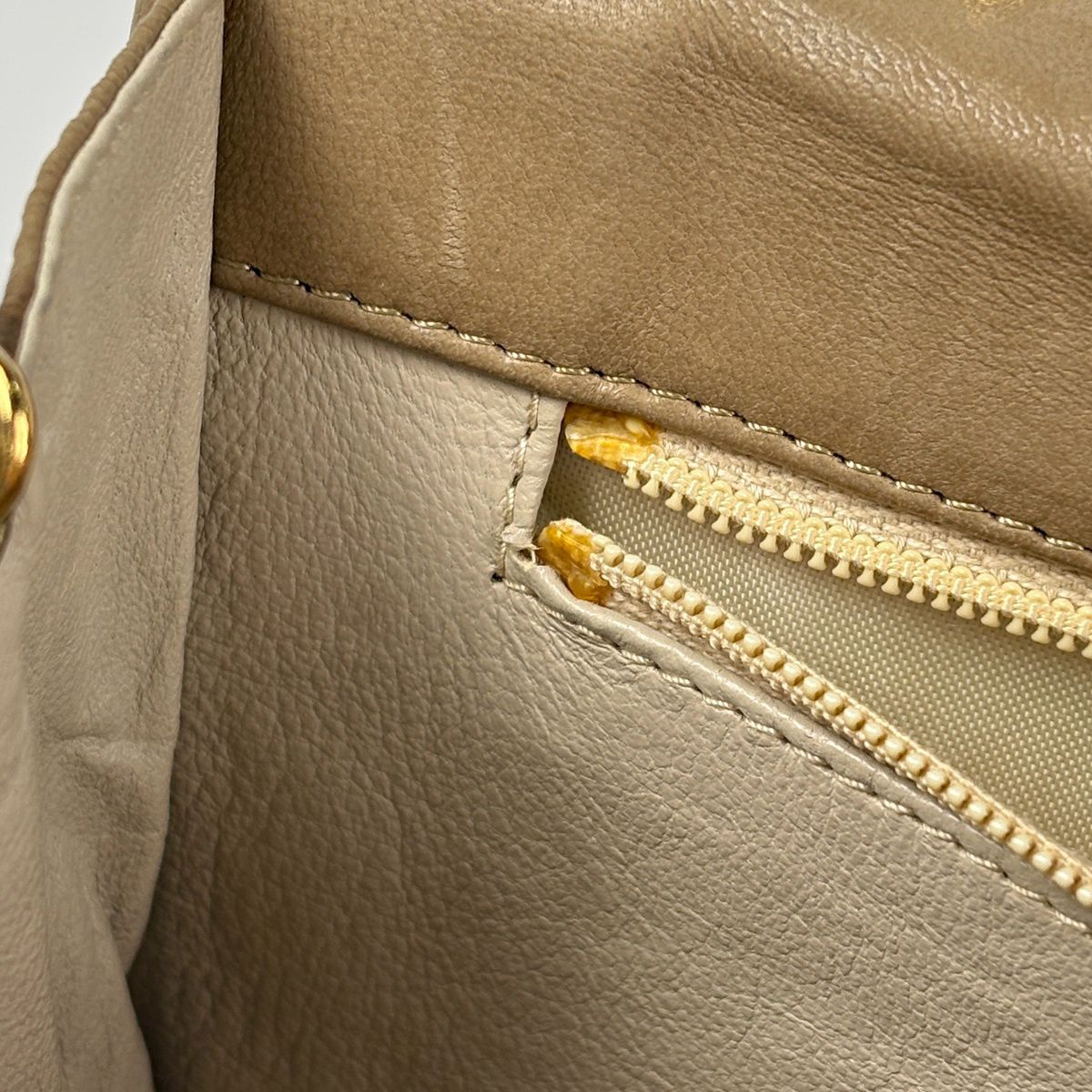 Chanel CC Logo Chain Shoulder Bag Quilted Leather Beige — view 8