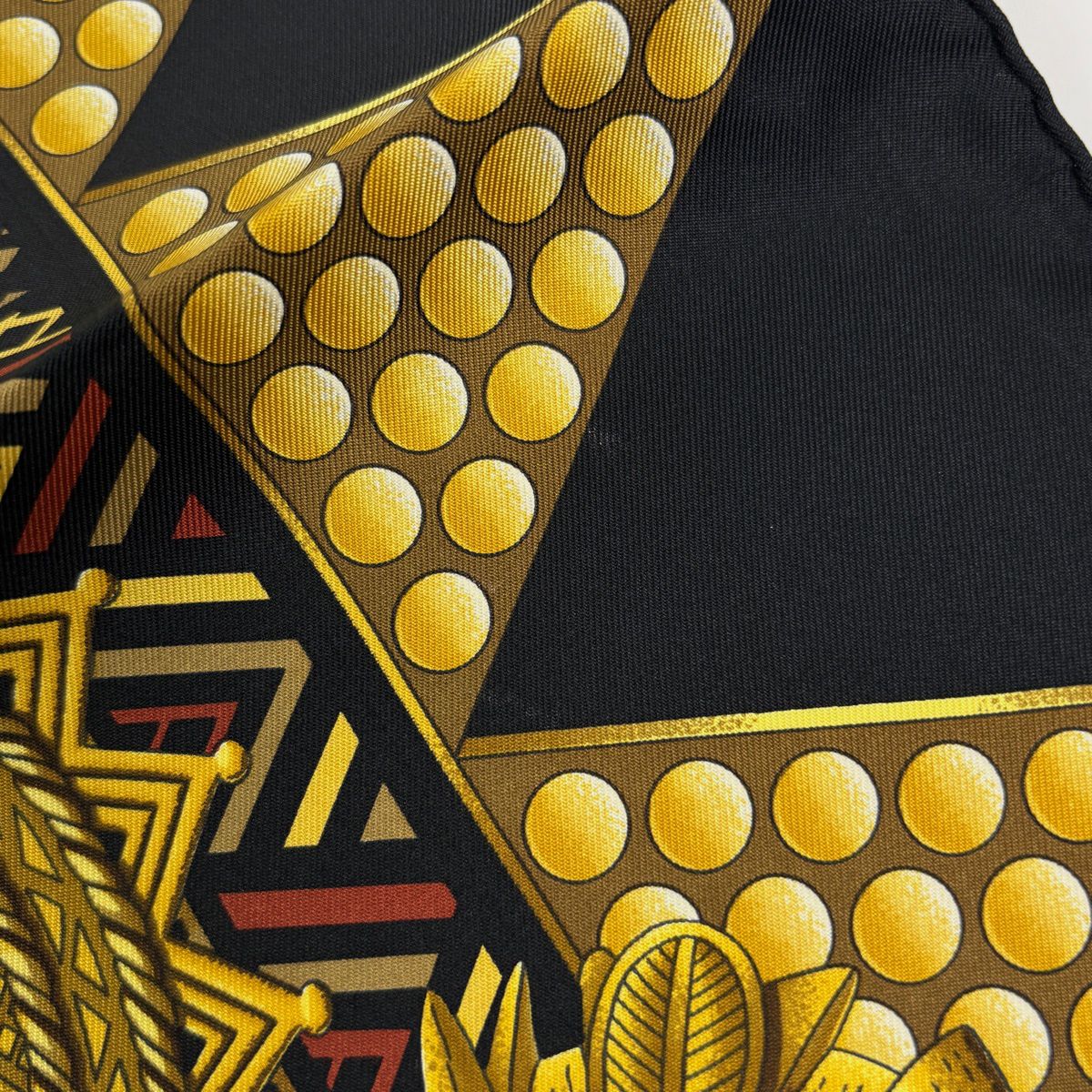Hermes Carre 90 L'or Des Chefs Gold of the Chiefs Scarf Silk Black Yellow — view 5