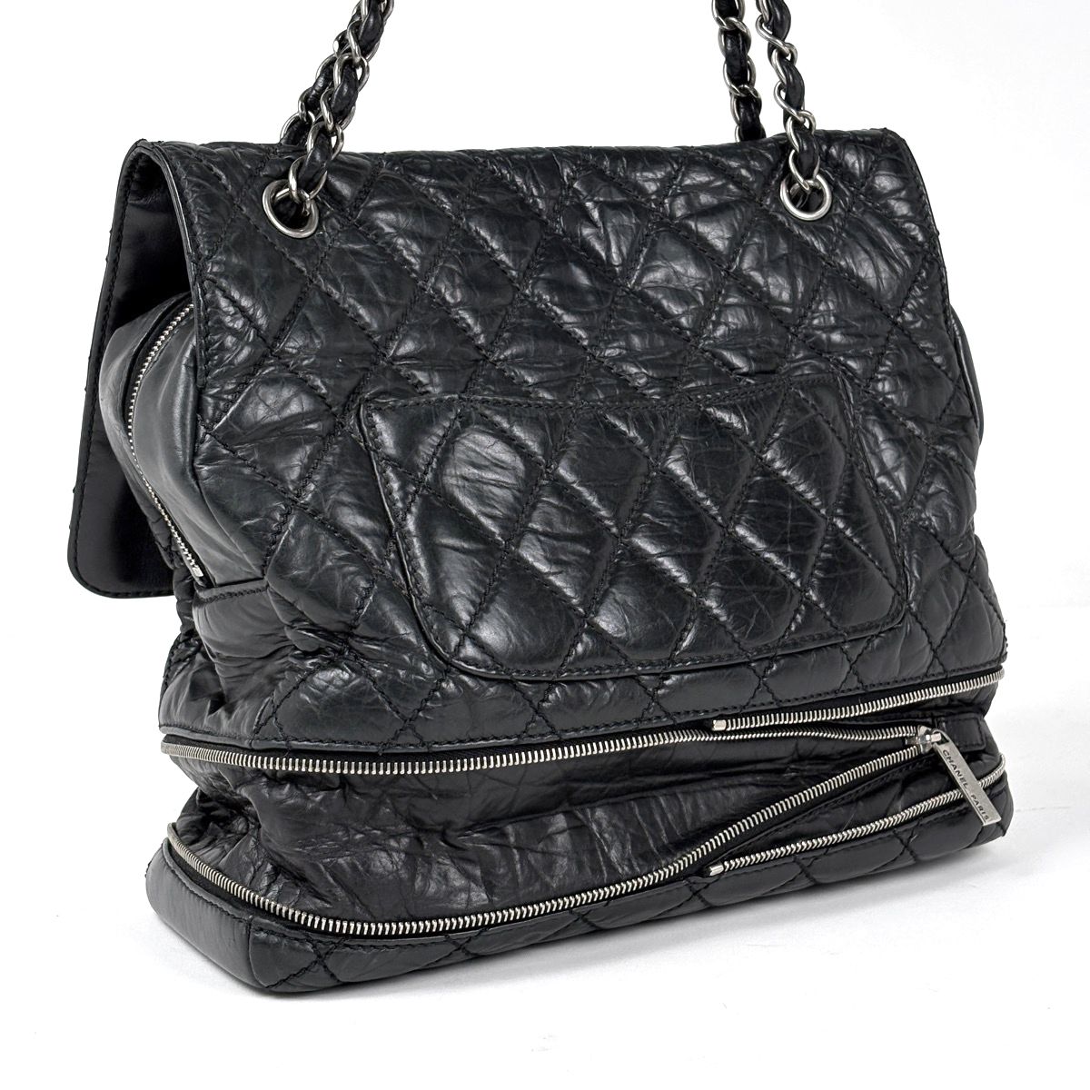 Chanel CC Logo Chain Shoulder Bag Leather Black — view 3