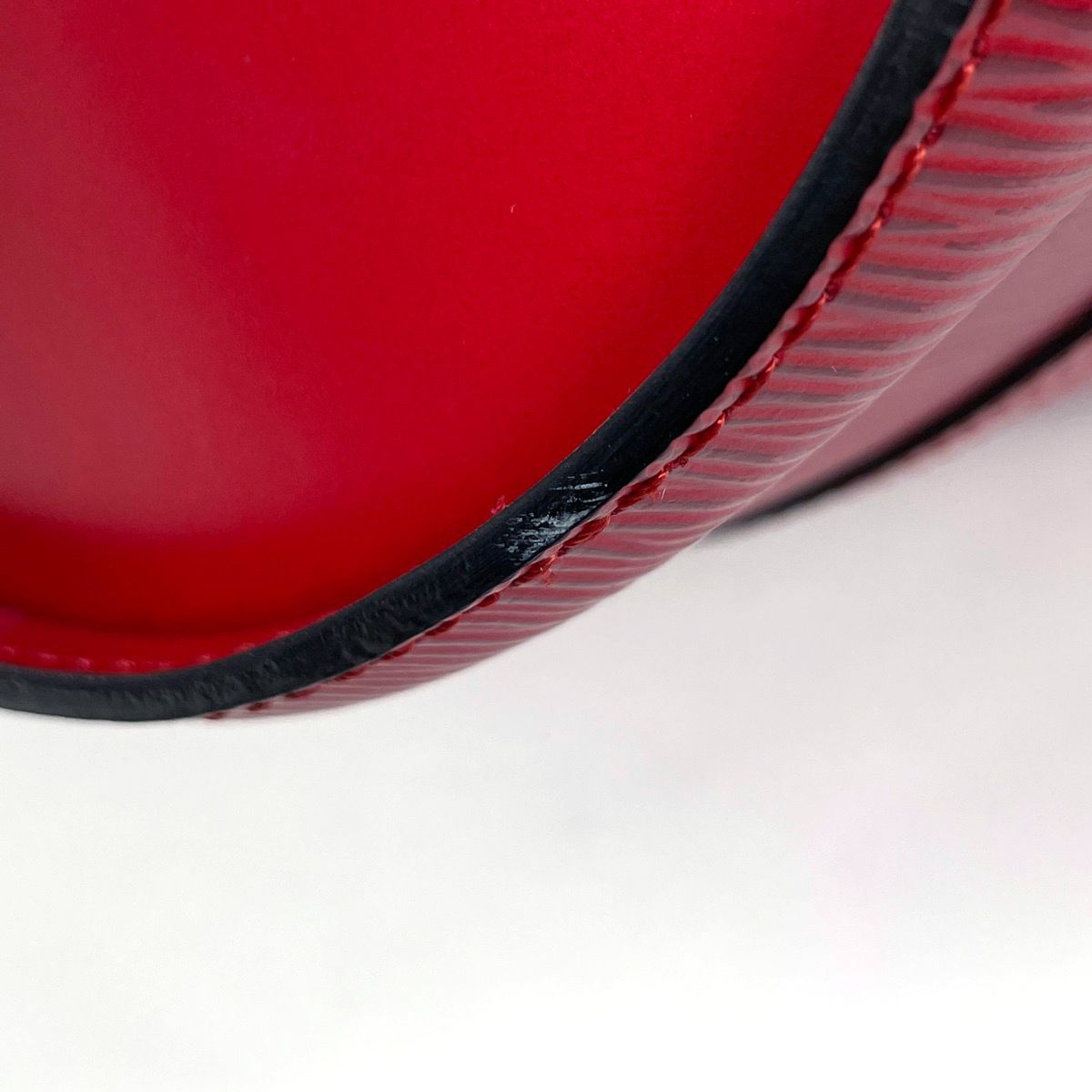 Louis Vuitton Souffle Tube Handbag — view 3