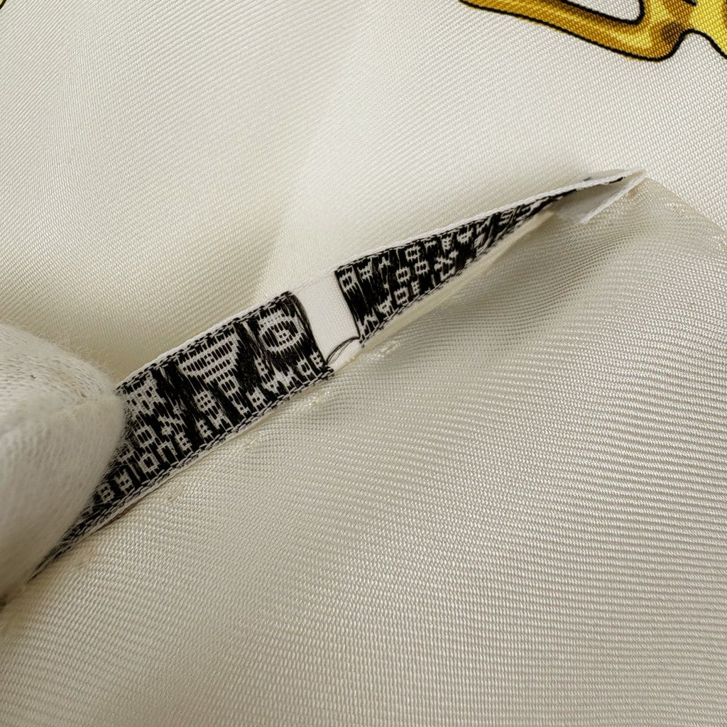 Hermes Carre 90 les Cavaliers D'or Yellow Gold Knight Scarf Silk White — view 3